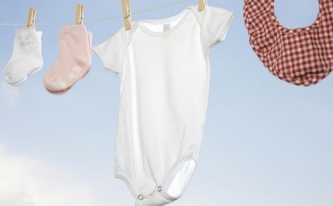 Как правильно чистить одежду вашего ребенка?