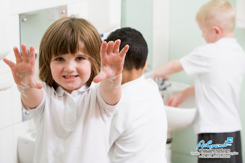 Выберите правильную жидкость для мытья рук для ваших детей